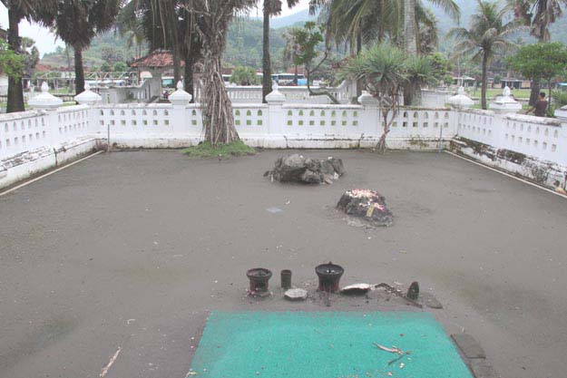 Sisi dalam Cepuri Parangkusumo, difoto: Selasa, 11 Februari 2014, foto: a.sartono