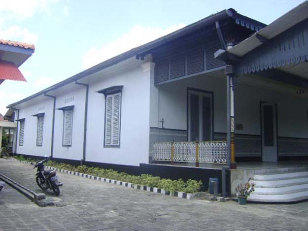 Pengunjung "Kecelik" Saat Museum Sasmitaloka Pangsar Jenderal Sudirman Yogyakarta Direnovasi