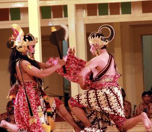 Pertarungan Ramabargawa dengan Rama - Foto Barata